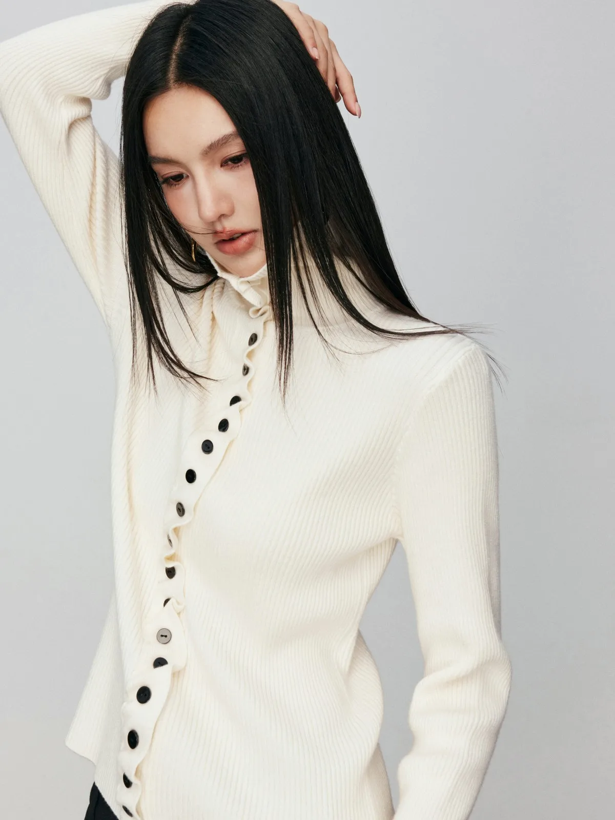 

Модный вязаный кардиган на одной пуговице, весна-зима, новинка, приталенный крой, длинный рукав, воротник-стойка, на пуговицах