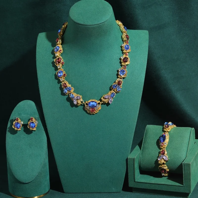 parures-de-bijoux-retro-en-cristal-bleu-vintage-collier-et-boucles-d'oreilles-couleur-or-pour-femme-design-de-marque-classique-luxueux-et-tendance-collection-2026