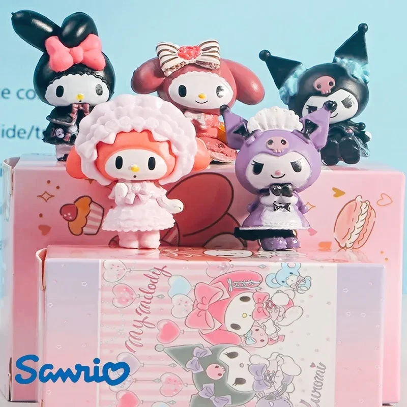 Figuras de acción de Sanrio, muñecos de dibujos animados de 5 piezas, Cinnamoroll, modelo acrílico, colección de decoración de escritorio, regalo de