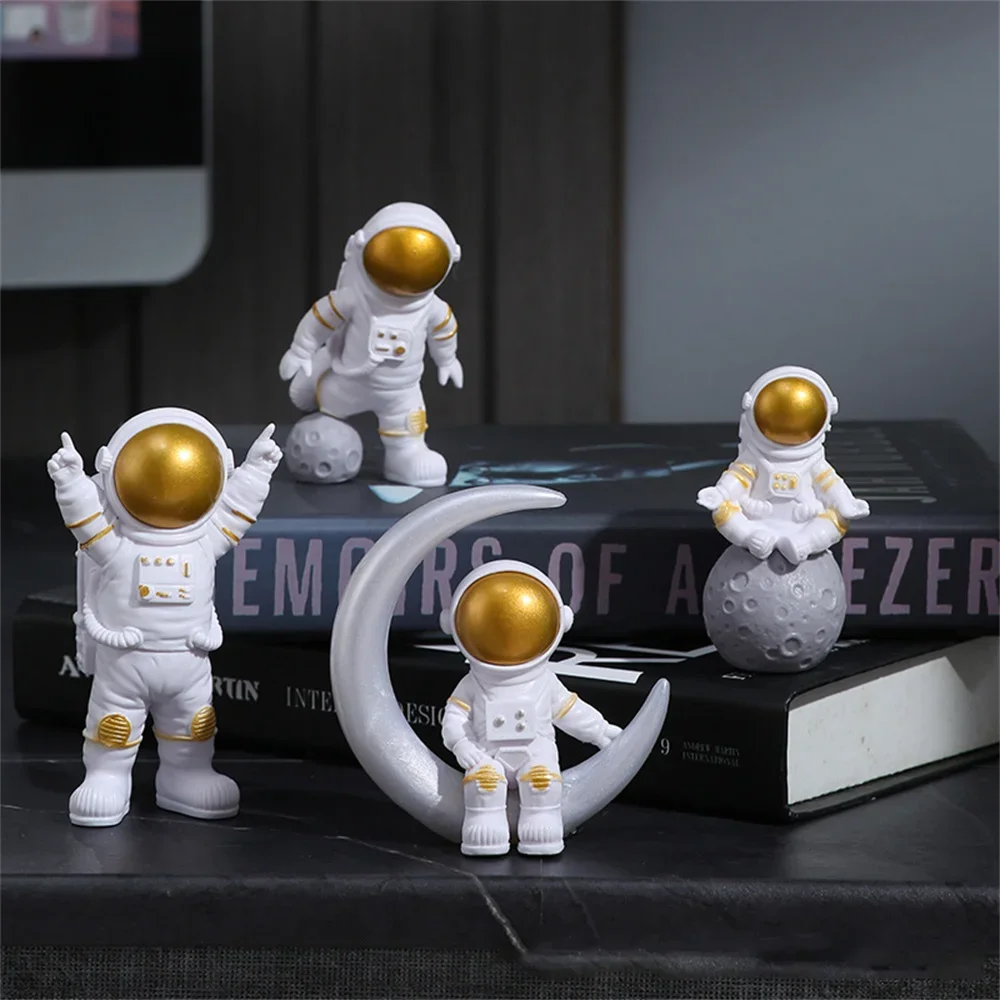 3/4pc Resin Astronaut Figure Statue Spaceman Sculpture Educational Toy Desktop Home Decoration Astronaut Model for Kids Gift