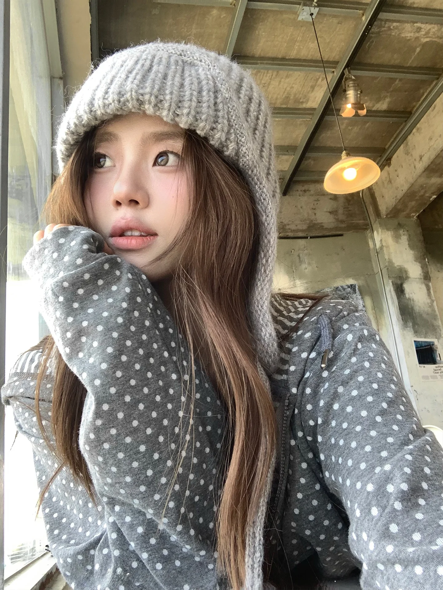 

Повседневное шикарное пальто с капюшоном в горошек в Корейском стиле, ленивое ощущение, ранняя осень, дышащее хлопковое женское пальто, свободный крой, длинный све