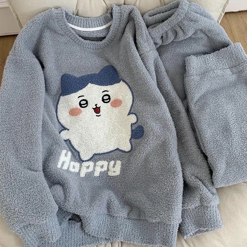 بدلة بيجامات شتوية للسيدات من الفلانيل على شكل رسوم كرتونية من Chiikawa ملابس منزلية سميكة ودافئة ملابس صالة للفتيات