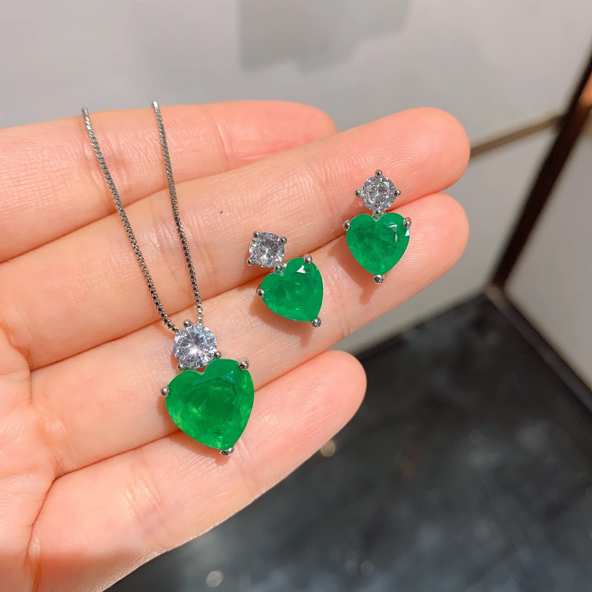 brand genuine Luxury real jewels Online live broadcast simulation love heart pendant emerald Love Heart Earrings high quality