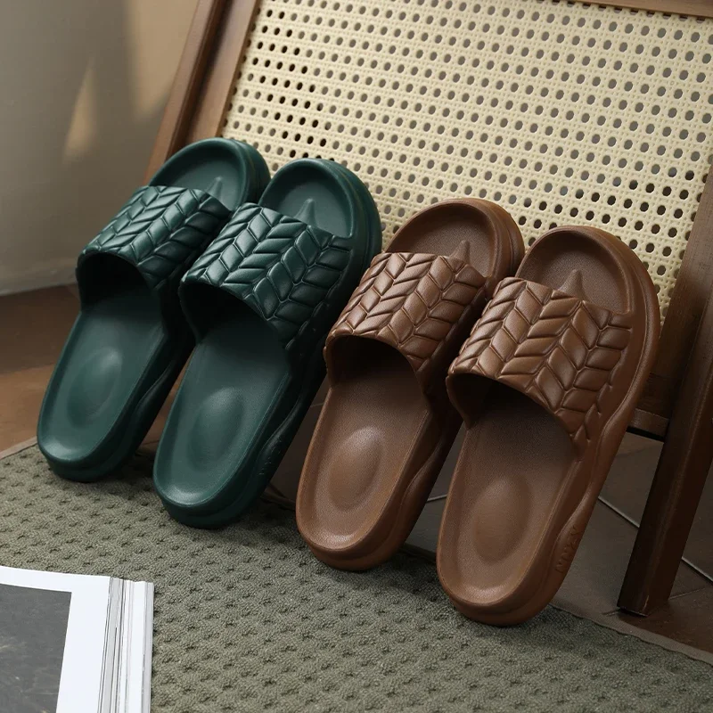 النساء الصيف سميكة وحيد المضادة للانزلاق النعال الرجال المنزل داخلي في الهواء الطلق صنادل شاطئ أزياء السيدات سحابة الأحذية