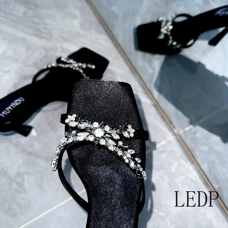 اصبع القدم مربع يتعرض مزاجه الراقية الصليب حجر الراين أحذية عالية الكعب قطعة واحدة حزام نصف الصنادل السحب #5