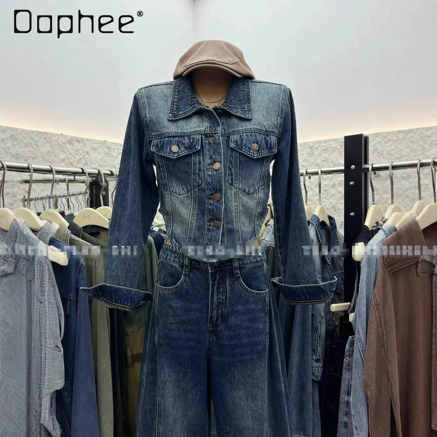 ชุดสูทเดนิมสไตล์เกาหลีสุดชิค แฟชั่นใหม่ล่าสุดสำหรับฤดูใบไม้ร่วง เสื้อแจ็คเก็ตปกเสื้อสั้นทรงเข้ารูป กางเกงขายาวทรงตรงเอวสูง ชุดเซ็ตสองชิ้นสำหรับผู้หญิง