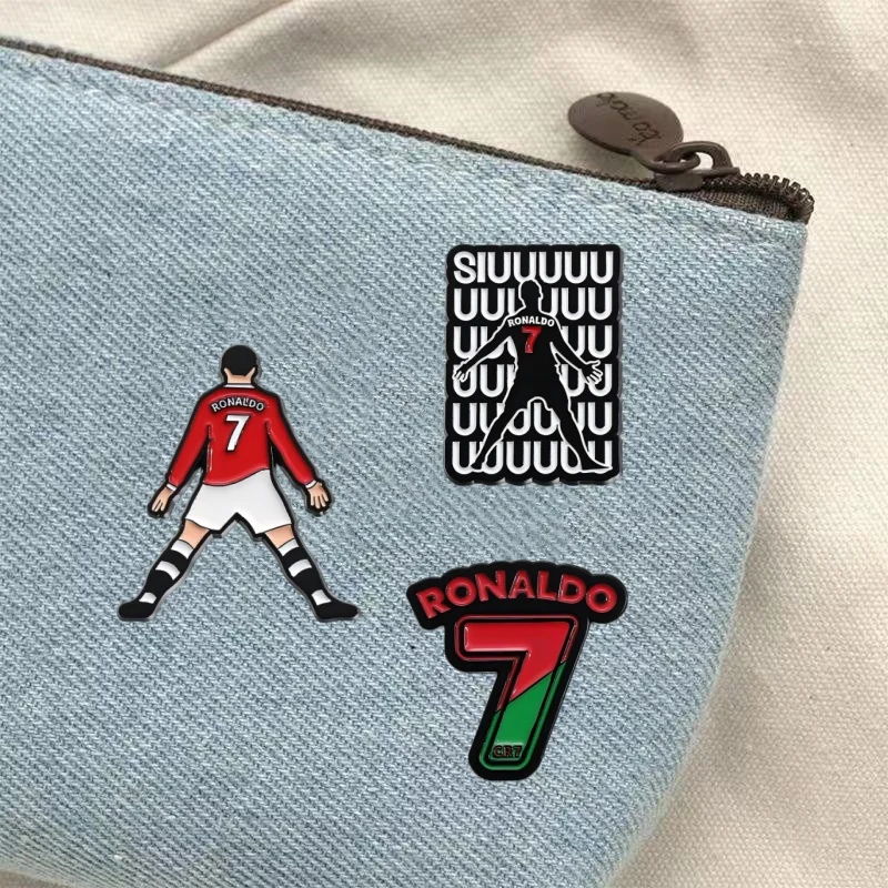 Siuuu Celebration Ronaldo Enamel Pins Pack Soccer Legend Brooch Badge Hats Backpacks Fun Gift For Football Fans Custom Wholesale