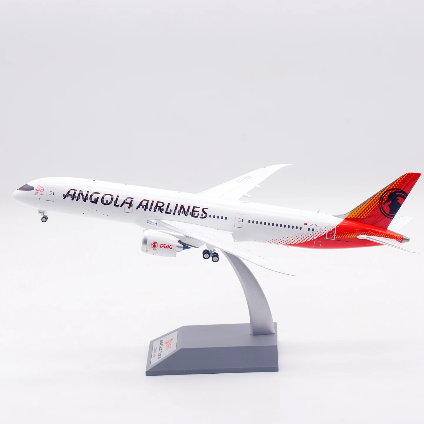 

IF789DT0326 Alloy Collectible Plane Gift INFLIGHT 1:200 TAAG Angola Airlines Boeing B787-9 Diecast Aircraft Jet Model D2-TER