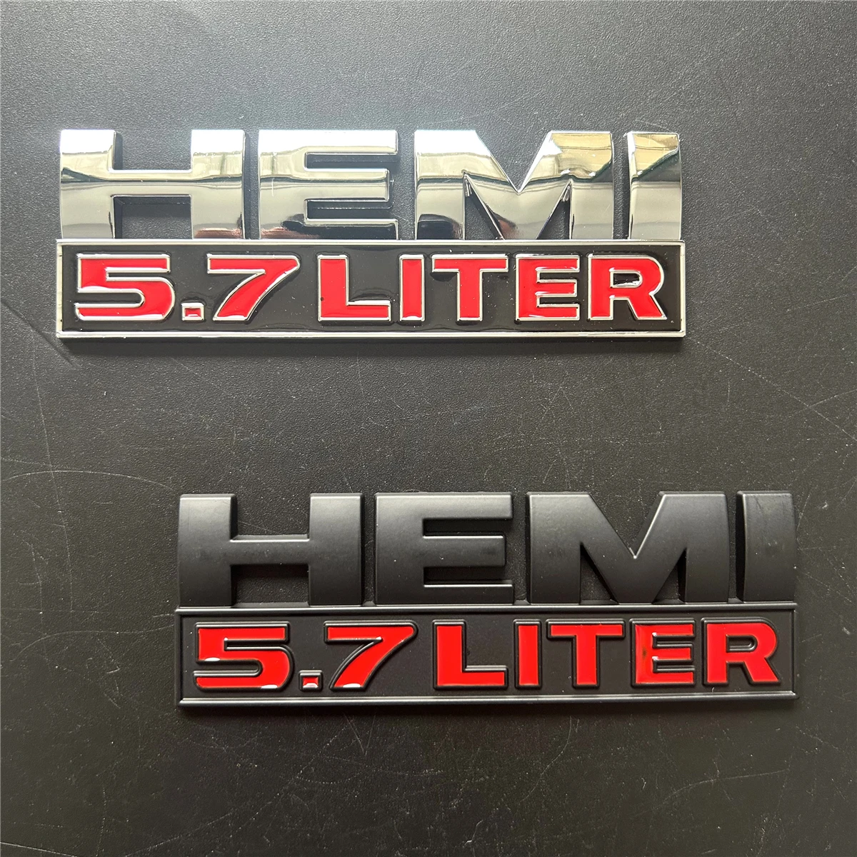 ملصقات HEMI المعدنية 5.7 LITER مناسبة لملحقات الملصقات المزخرفة لجسم السيارة الخلفي