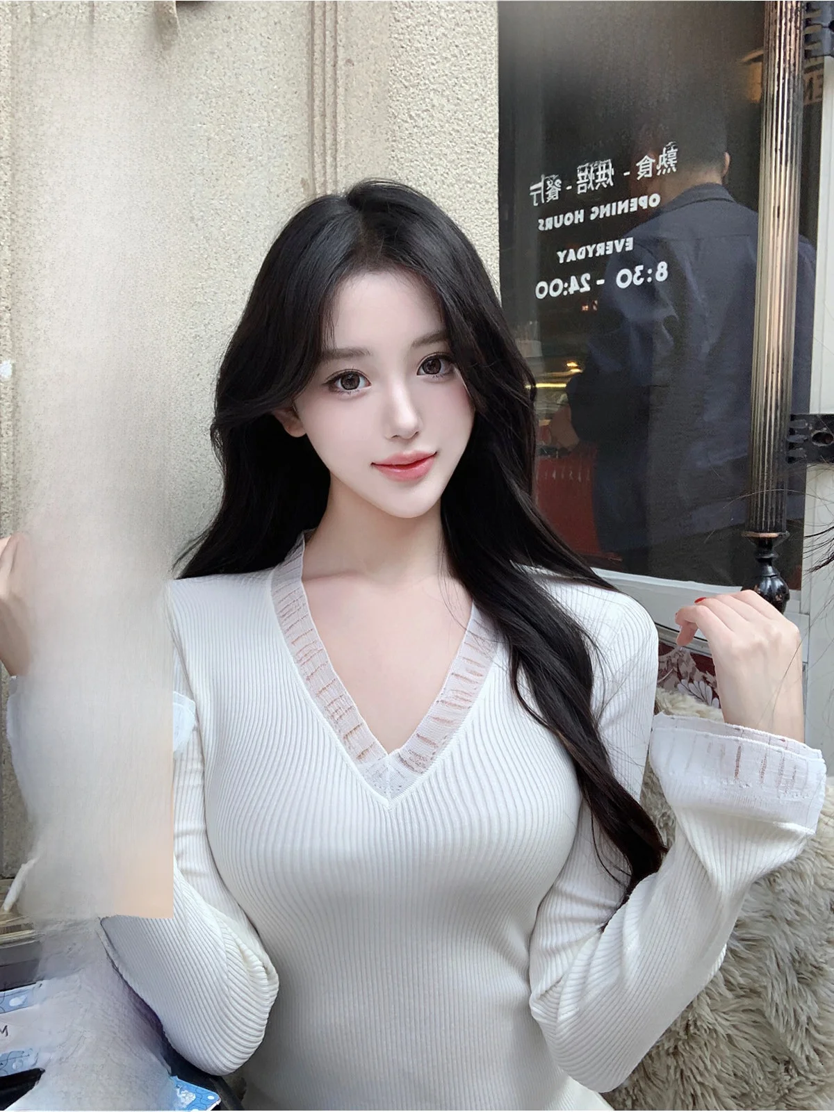 

Мягкий и нежный свитер с V-образным вырезом для женщин, коллекция «Острый Хот-дог», теплая и уютная, женская мода, зимний сезон 2024