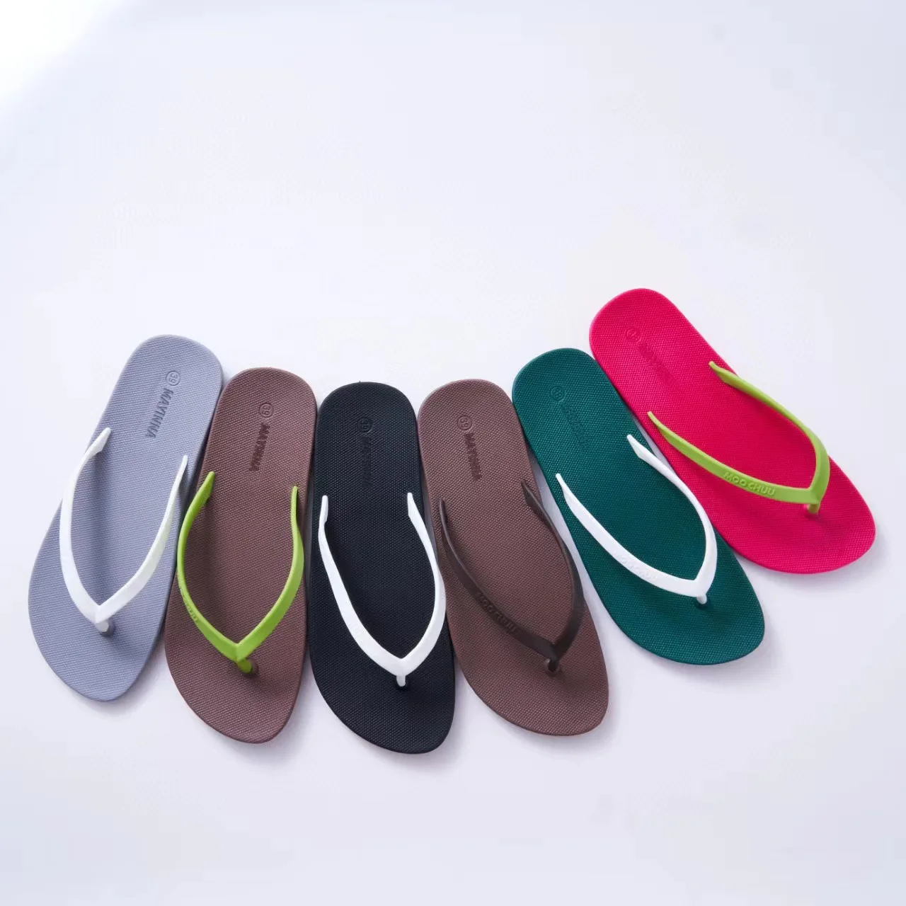 New Style Hot Sale EVA Women Slides Girl Fashion Flat with Flip-flop Thailand Style Outdoor Female Anti-slip Beach Shoes SHW153