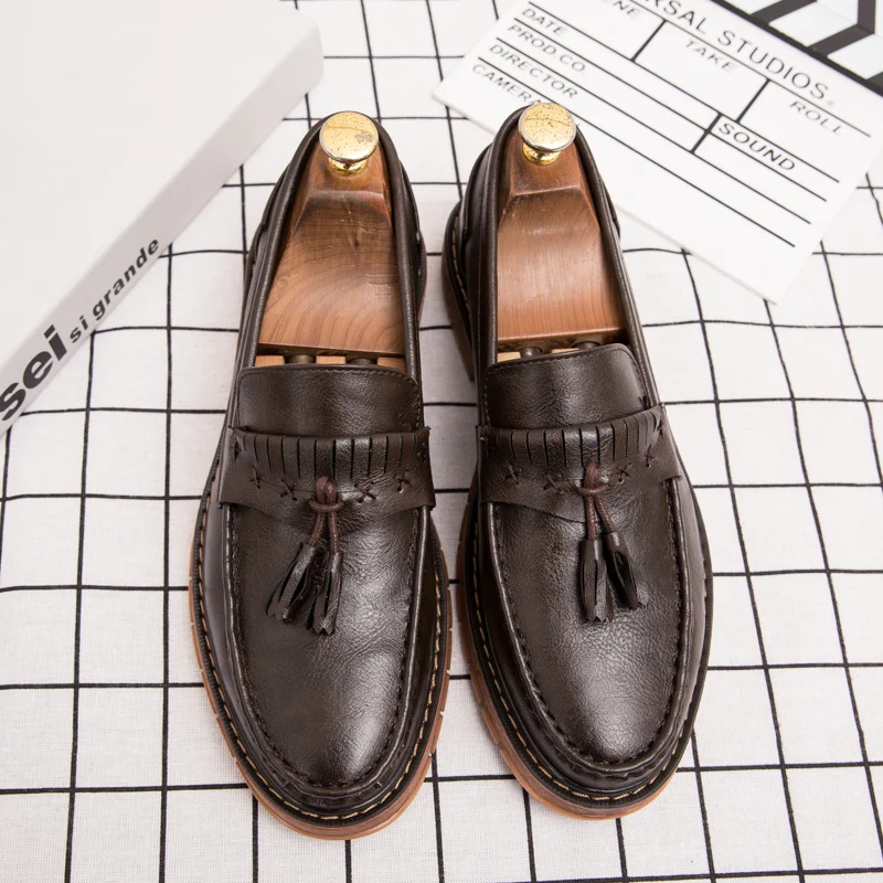 New Retro Thick Soled Fringe Slip-on Loafers British Style Small Leather Shoes Soft Sole Shallow Mouth Single Footwear Walking