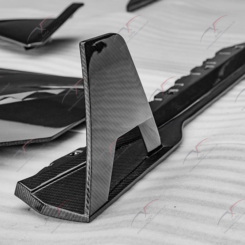 Car Modification Carbon Fiber Side Skirts Lower Rocker Panels for Lamborghini Revuelto 2023+body Kit Upgrade