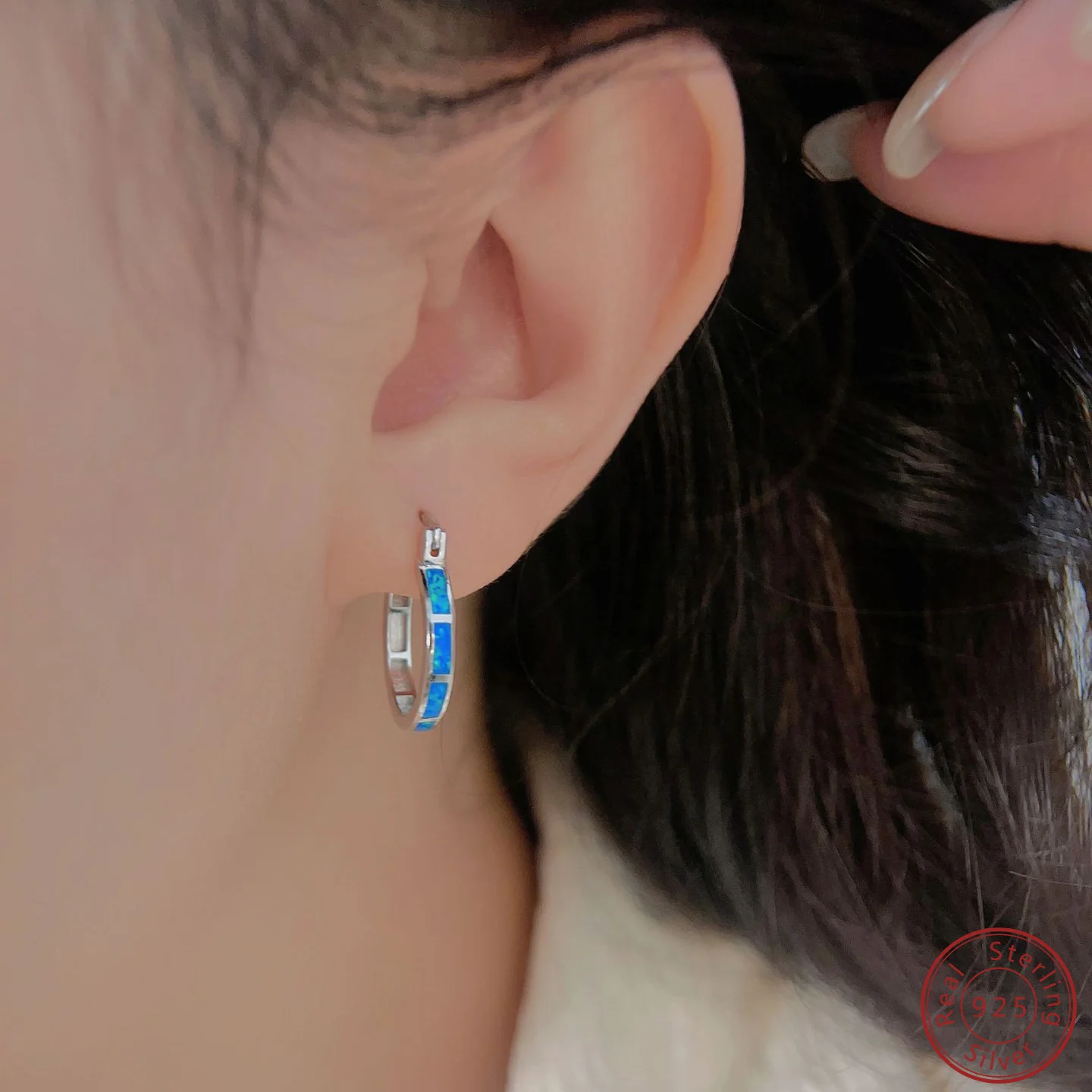 Hot selling 100% 925 sterling silver in Europe and America fashionable Blue opal earrings fashionable exaggerated round earrings