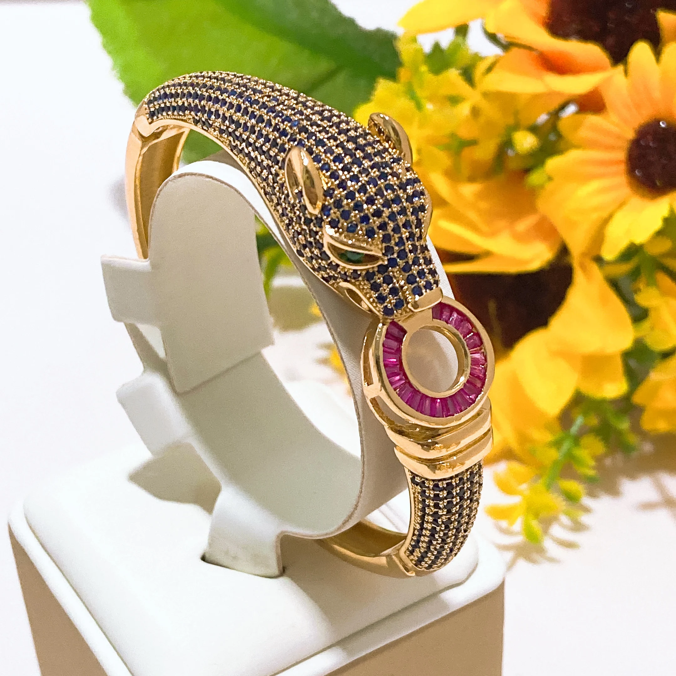 

18k Gold Plated Luxury Bracelet Zircons Panther Open Bangle Fashion Party Wear Jewelry Gift