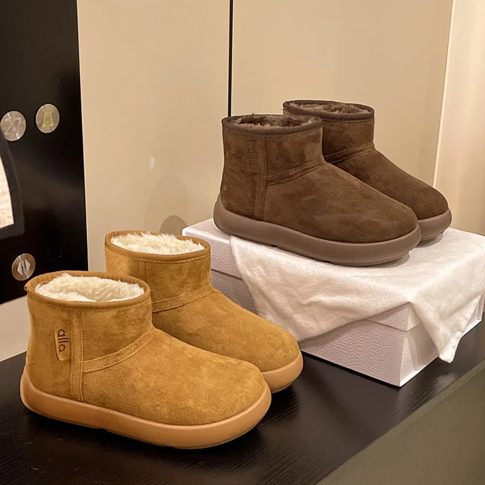 2025 جديد إمرأة أحذية الثلوج عادية الانزلاق على بوتاس موهير أفخم الدافئة المنزل أحذية قطنية الكلاسيكية الشتاء سميكة سوليد المرأة حذاء من الجلد