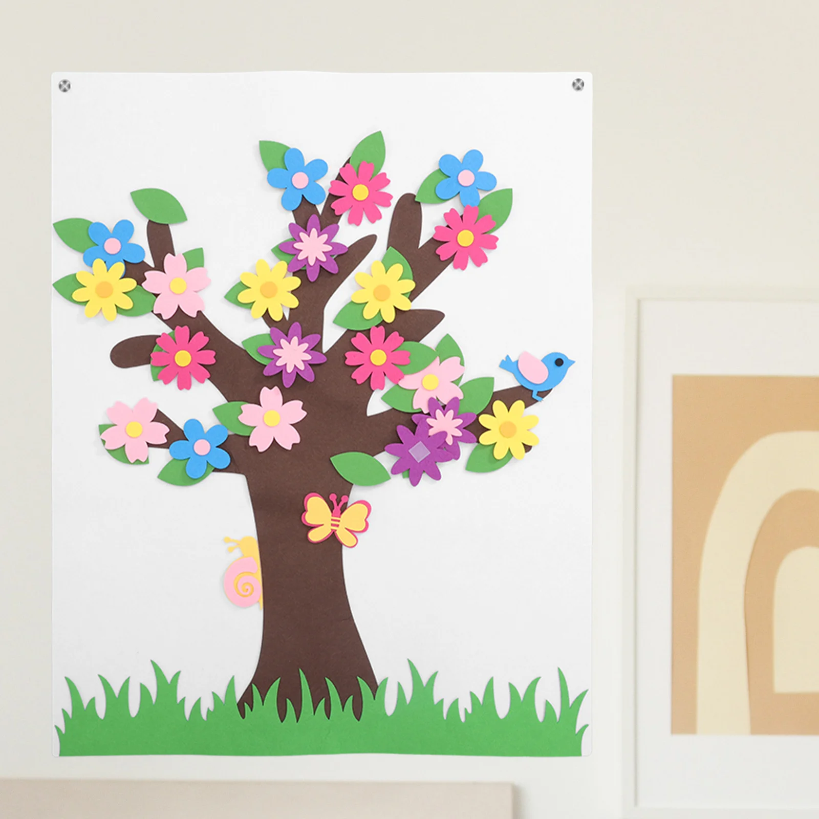 ชุดกระดานผ้าสักหลาดสำหรับเด็ก 1 ชุด ชุดเล่าเรื่องต้นไม้ดอกไม้ กิจกรรมเสริมพัฒนาการติดผนัง อุปกรณ์ประกอบการเรียนอนุบาล ความบันเทิงไร้หน้าจอ