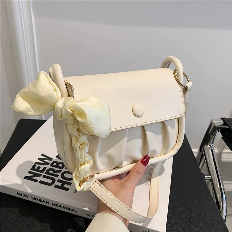 Borsa casual da donna in pelle moda per il tempo libero design semplice pieghettato nuvola ascellare 2024 borsa a tracolla messenger mini balestra