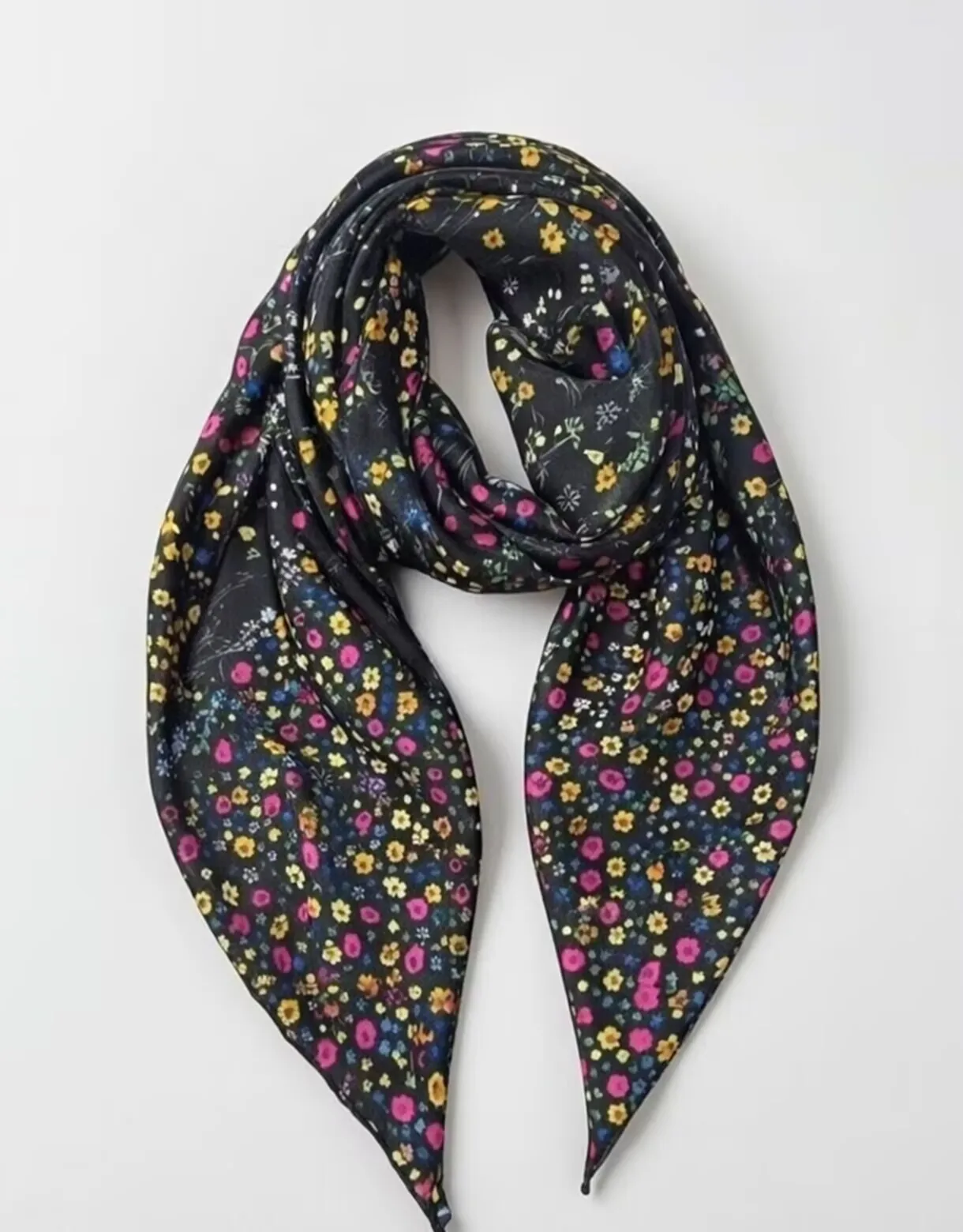 New Italian printed and colorful, soft gifts, fashionable shawls and scarves for foreign trade