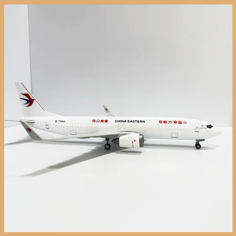 

37cm China Eastern Airlines Boeing 737-800 Jet Airliner 1:190 Scale Aircraft Model Toy with Light-Up Landing Gear
