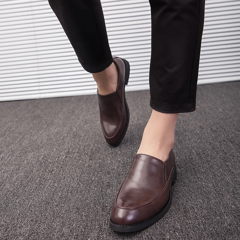 Size 38-46 Men Fashionable Loafers Casual Comfortable Breathable Business Brand Small Leather Shoes Gentleman's Shoes Men
