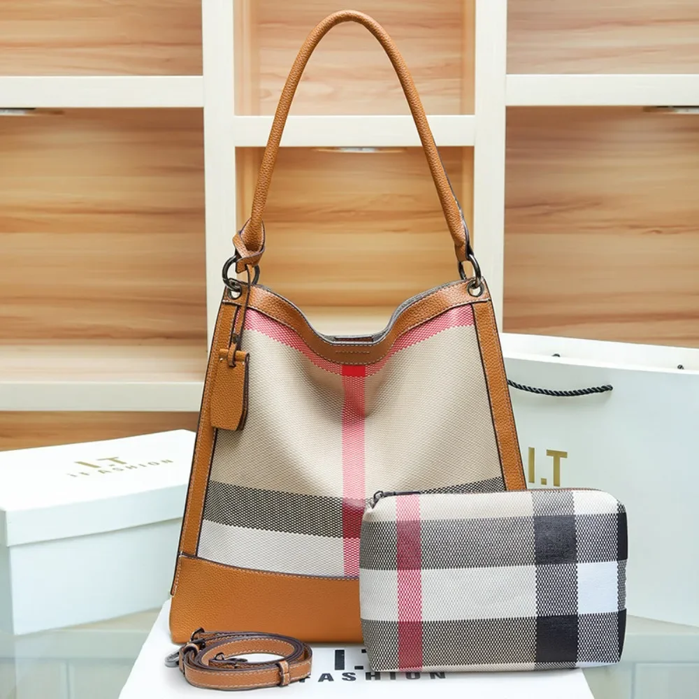 

2026 ​​New Women Fashion Trendy Color Block Grid Pattern Bucket Bag Hand Carry Single Shoulder Underarm Bag​​