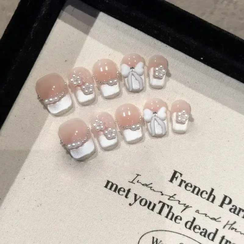 

10Pcs Delightful Bow French Nail Design Cute Handcrafted Press-On Acrylic Nails Easily Removable for Women&Girls Daily Wear