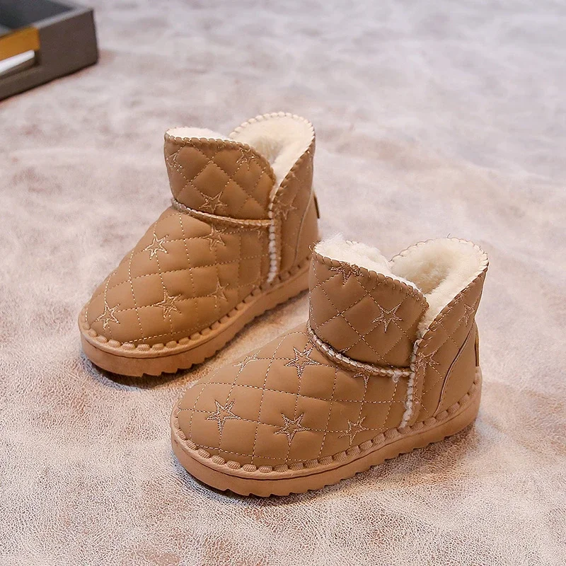 

2025 Children Casual Snow Boots for Girls Boys Winter New Fashion Korean Style Soft Bottom Anti-slippery Versatile Short Boots