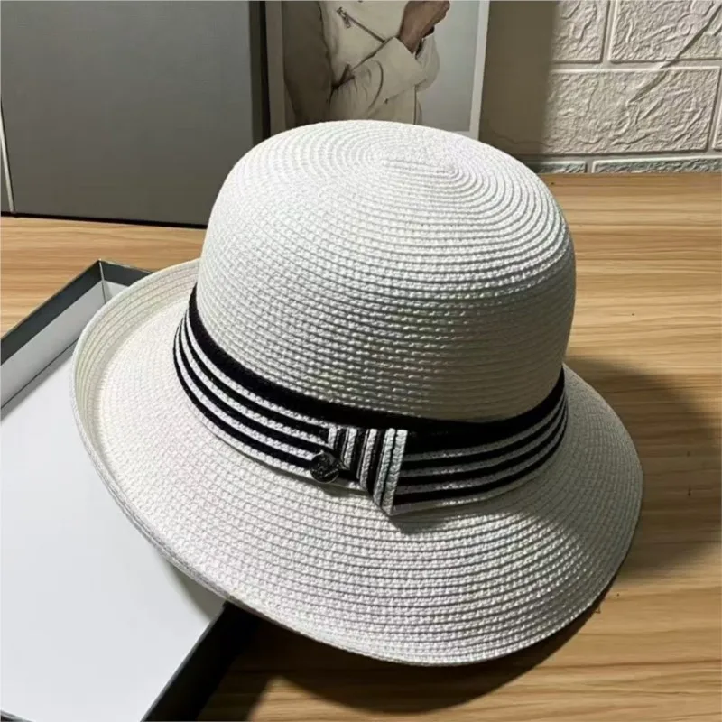 New striped hat child-style outdoor rolled-up