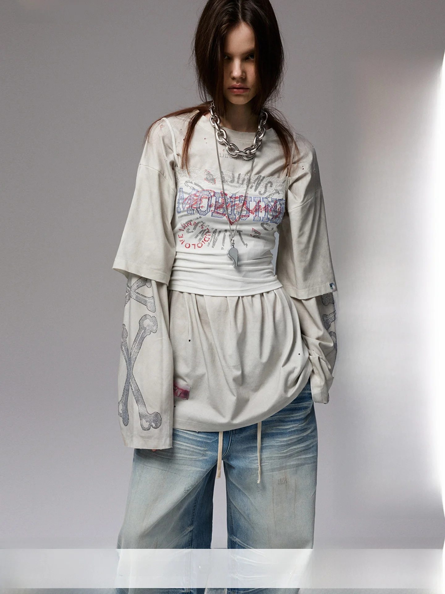 

Женская повседневная футболка JINN STUDIO в винтажном стиле, свободного кроя, прямого кроя, с вышивкой из стразов, однотонная, из чистого хлопка