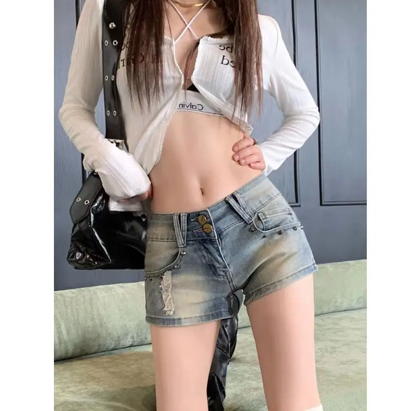 アメリカンレトロリベットデニムデザインストレッチローライズウルトラショーツ新しい夏スタイルホットひよこ痩身