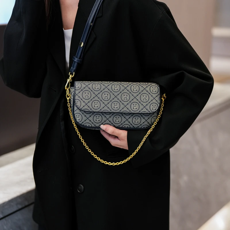 

​​Ergonomic Sophistication Female Bag Handbag Midsize Commuter Shoulder Comfort Engineering For Urban Mobility​​