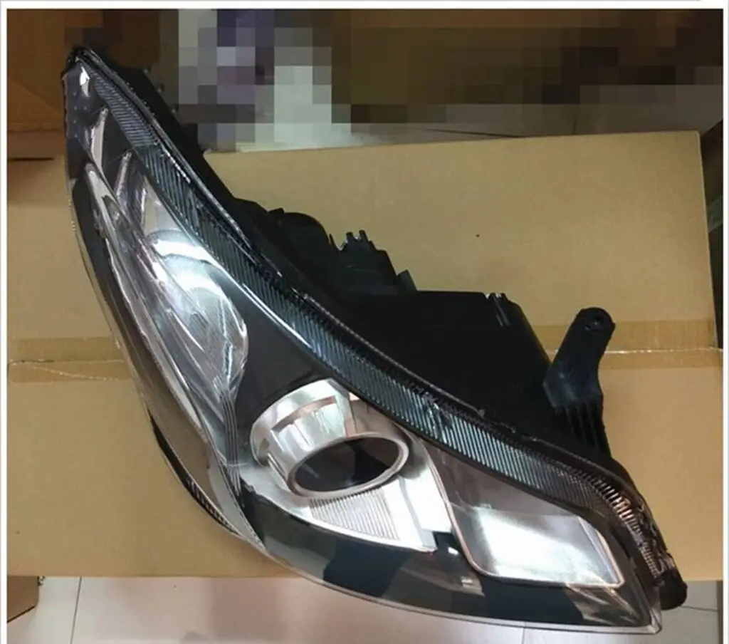 1pcs Headlight assy. left / right side for Chinese SAIC MG5 2011 - 2014 Auto car motor parts 30030323 / 30030322