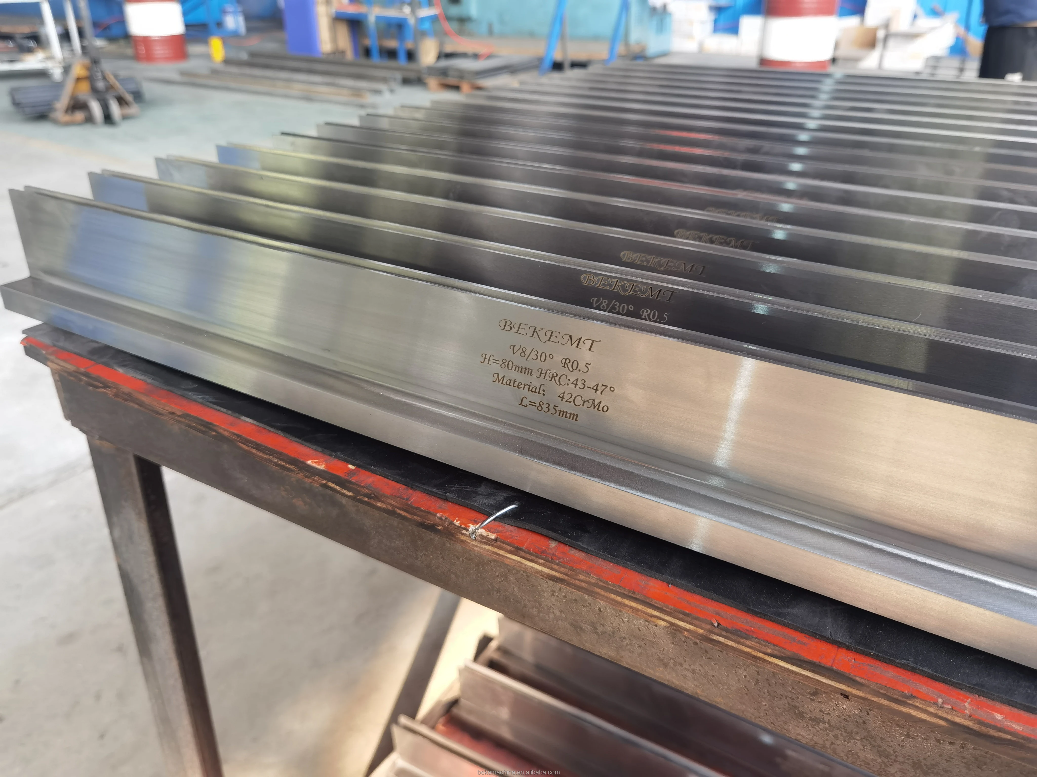 Pelat Logam 90 Derajat Hemming Bending Die CNC Press Brake Tooling Bending Die