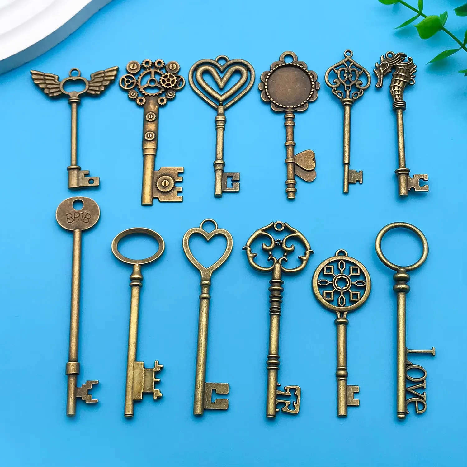 Kit de 5/12 Peças de Pingentes e Berloques de Liga Metálica em Formato de Chave, Acessórios para Criação de Joias DIY: Colares, Brincos e Chaveiros, Acessórios de Moda.