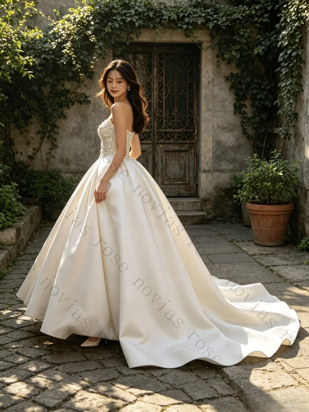 Customized Luxury Strapless Beaded Corset Satin A-line Wedding Dress 2026 Romantic Strapless Long Trailing Pleated Bridal Gown