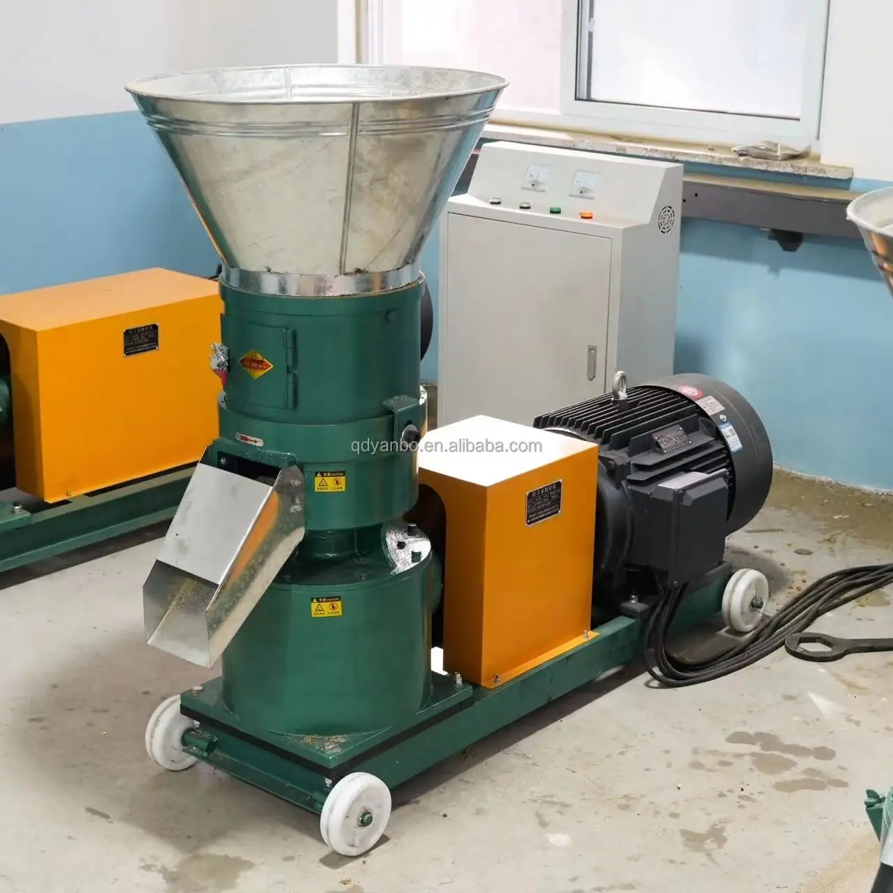 Chicken Sheep Cattle Animal Poultry Farm Production Pelletizer Making Processing Engine Feed Pellet Machine Of Animal