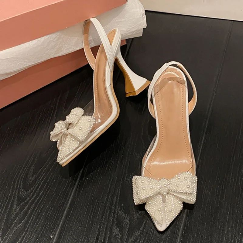 Zapatos de tacón alto con lazo y perlas blancas para mujer, sandalias transparentes de PVC, con punta puntiaguda, sexys, para boda y graduación