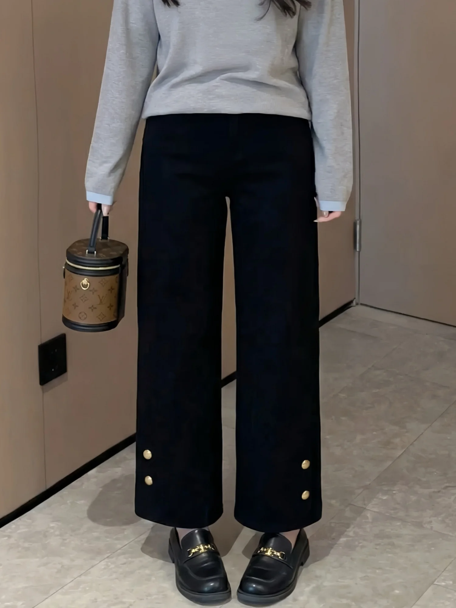 

Джинсы с высокой талией и прямыми штанинами больших размеров для женщин: новая весенняя модель, скрывающая недостатки фигуры, широкие брюки, стройнящие фигуру