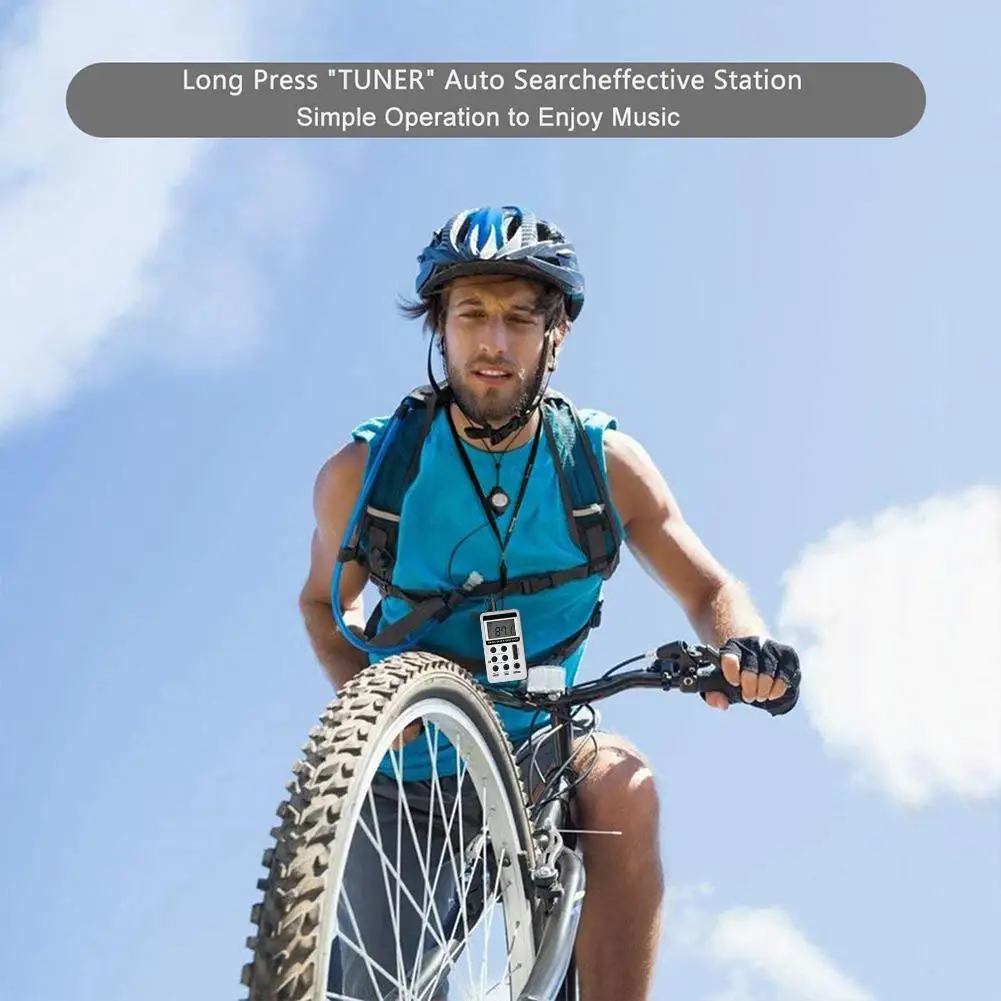 HRD-103 AM FM วิทยุดิจิตอลตัวรับสัญญาณสเตอริโอ2ช่องสัญญาณวิทยุพกพาขนาดเล็กพร้อมหูฟังหน้าจอ LCD 1.5นิ้วสำหรับการวิ่ง