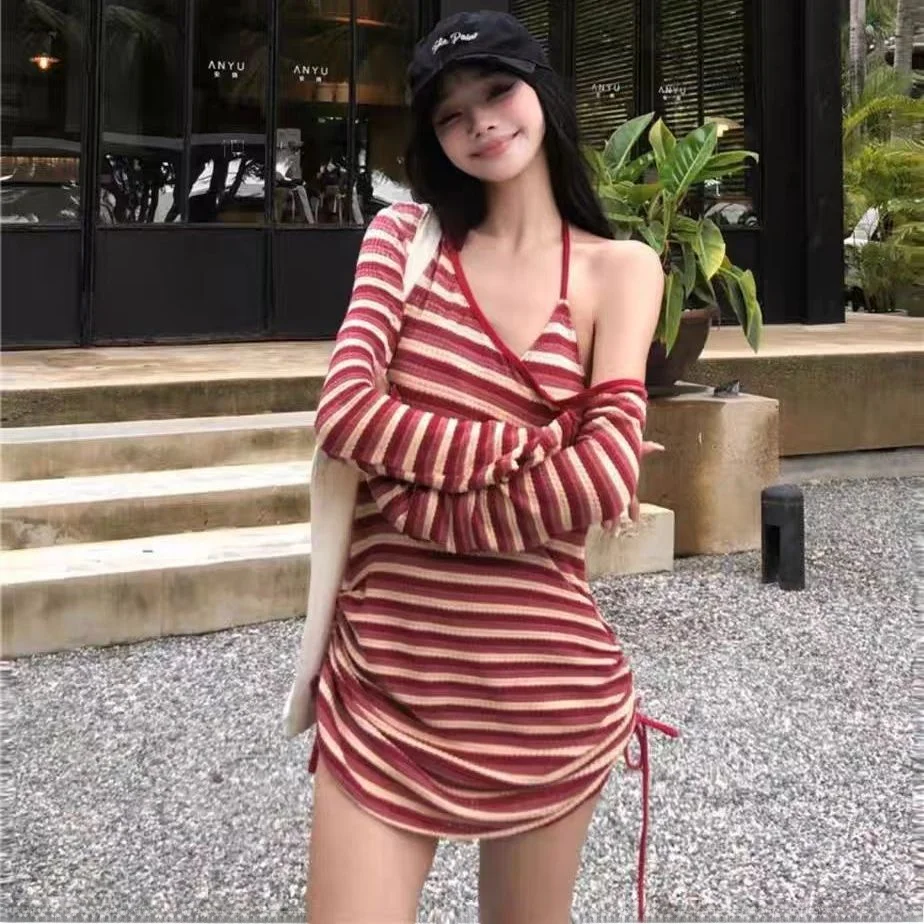 

Новый раздельный купальник-бикини для студенток: солнцезащитный, в полоску, с длинными рукавами, милый, летний, для девочек