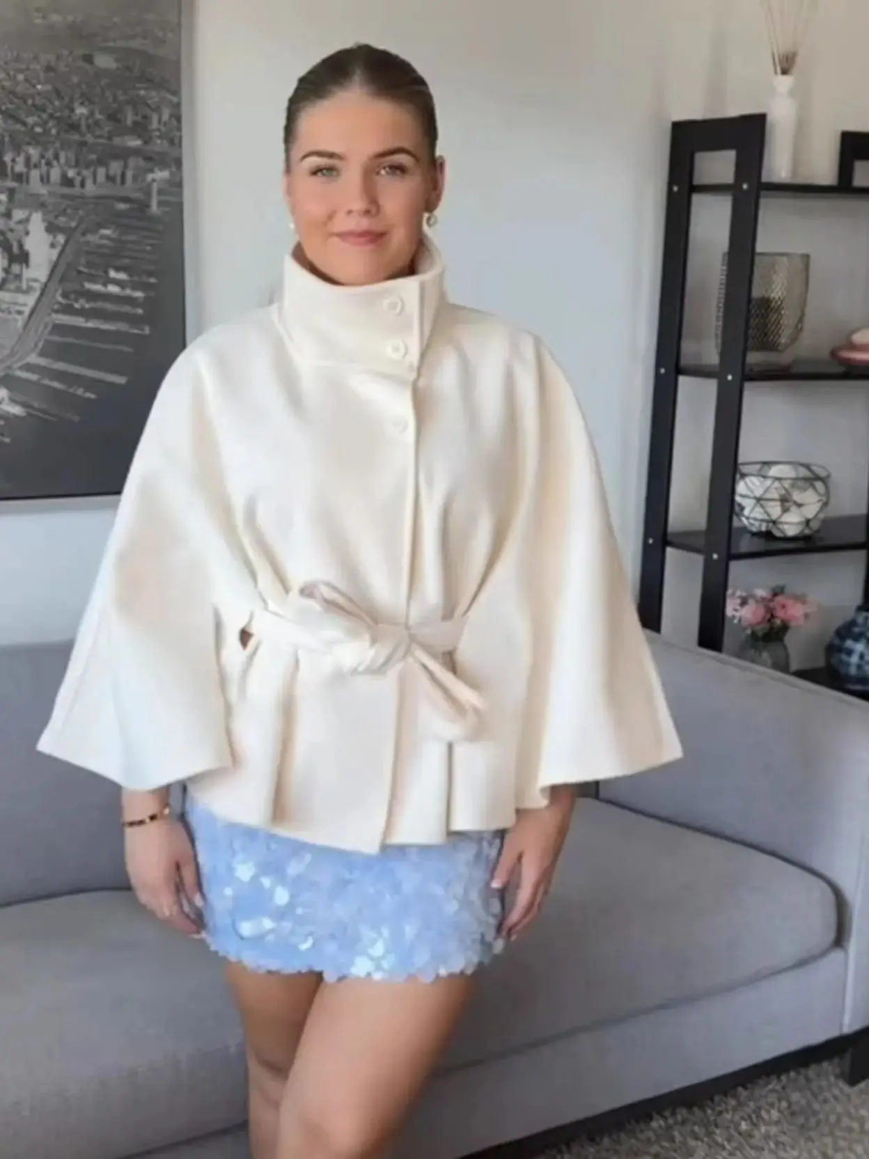 جديد 2026 سترات برقبة عالية للنساء بحزام من الصوف الصناعي معاطف كيب للخريف والشتاء معطف عباءة أنيق دافئ للسيدات