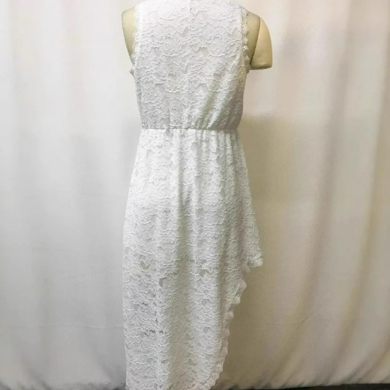 2025 Amazon Sexy dentelle découpe profonde V dos nu robe licou minceur robe transparente vêtements pour femmes Style européen américain