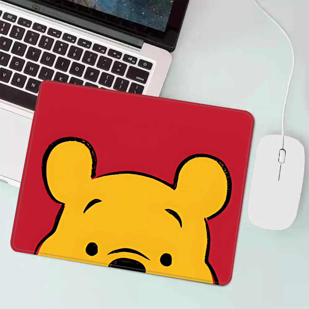 Winnies the Poohs Gaming Mouse Pad XS Small Mousepad For PC Gamer Desktop Decoration Office Mouse Mat Deskmat Rug