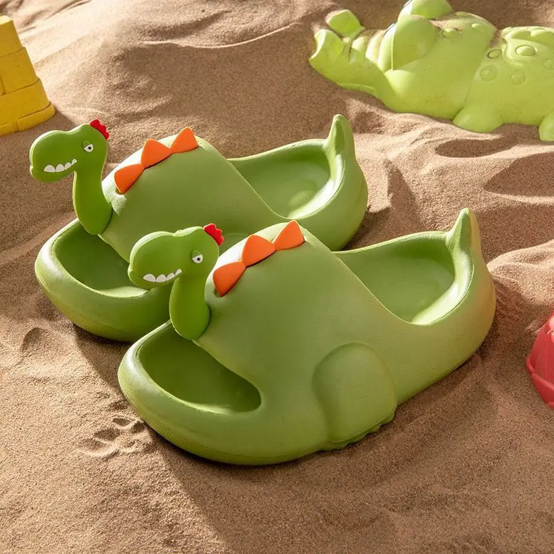 Pantoufles d'été en forme de dinosaure pour femmes, chaussures d'extérieur et d'intérieur, semelle souple, coordonnantes, amusantes, pour parents et enfants