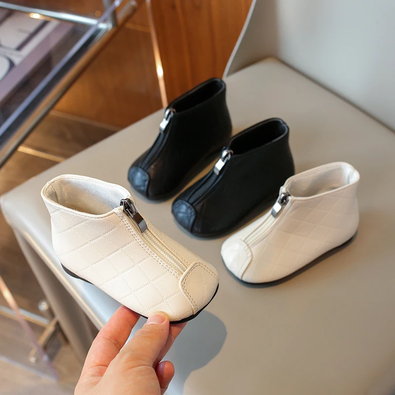 

Мягкие и удобные полусапожки для девочек, весенне-осенняя обувь для малышей, однотонные детские модные ботинки на молнии спереди