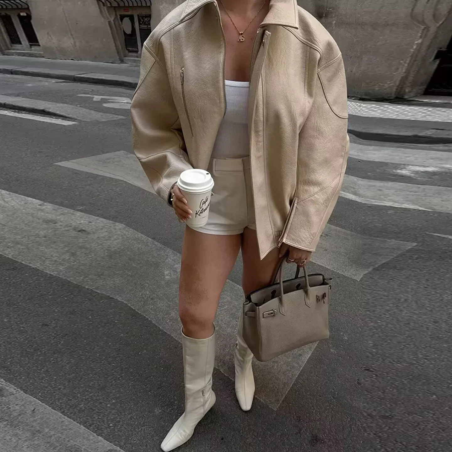 Giacca in pelle da donna autunno 2025, casual, alla moda, retrò, ampia, stile celebrità di Internet, per il tempo libero e il pendolarismo