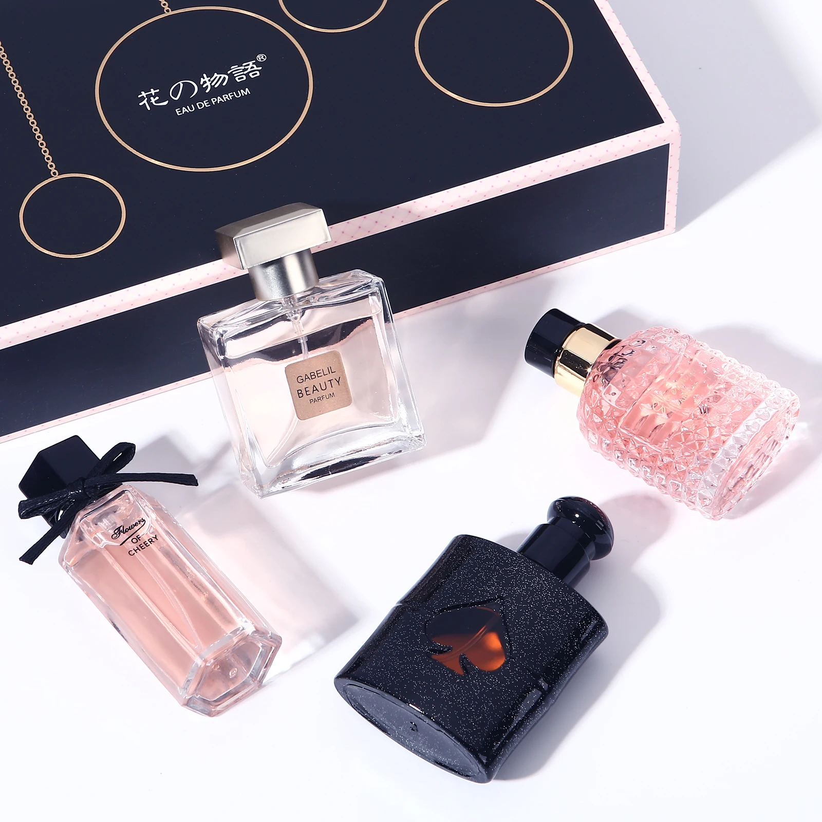عطر نسائي أصلي 105 مللي صندوق هدايا مكون من أربع قطع عطر طازج يدوم طويلاً أو دو برفوم نباتي برائحة زهور طازجة