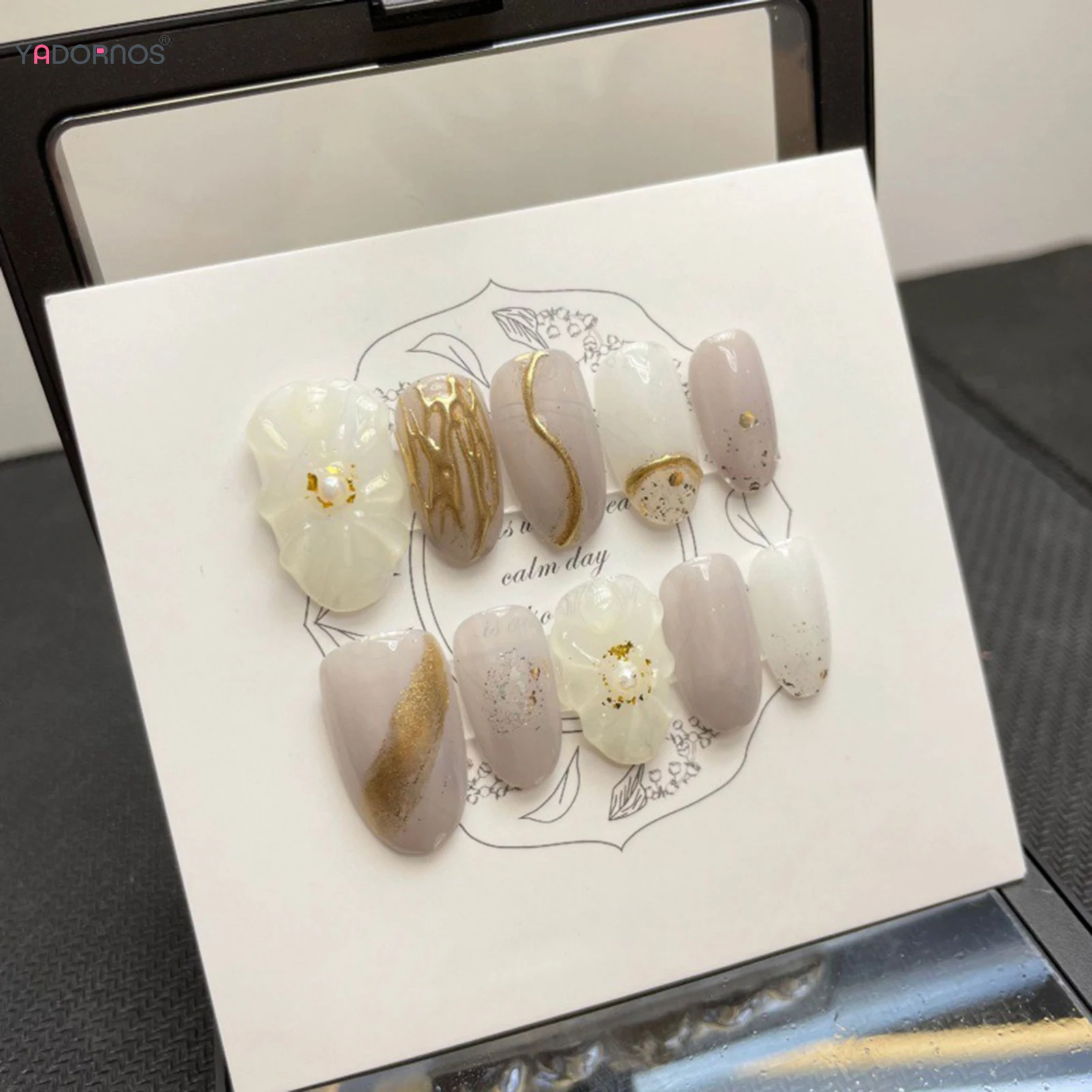 Presse d'amande sur les conceptions de fil d'or de perle de fleur faite à la main, faux document blanc violet clair, paillettes, N64.N64.10 pièces