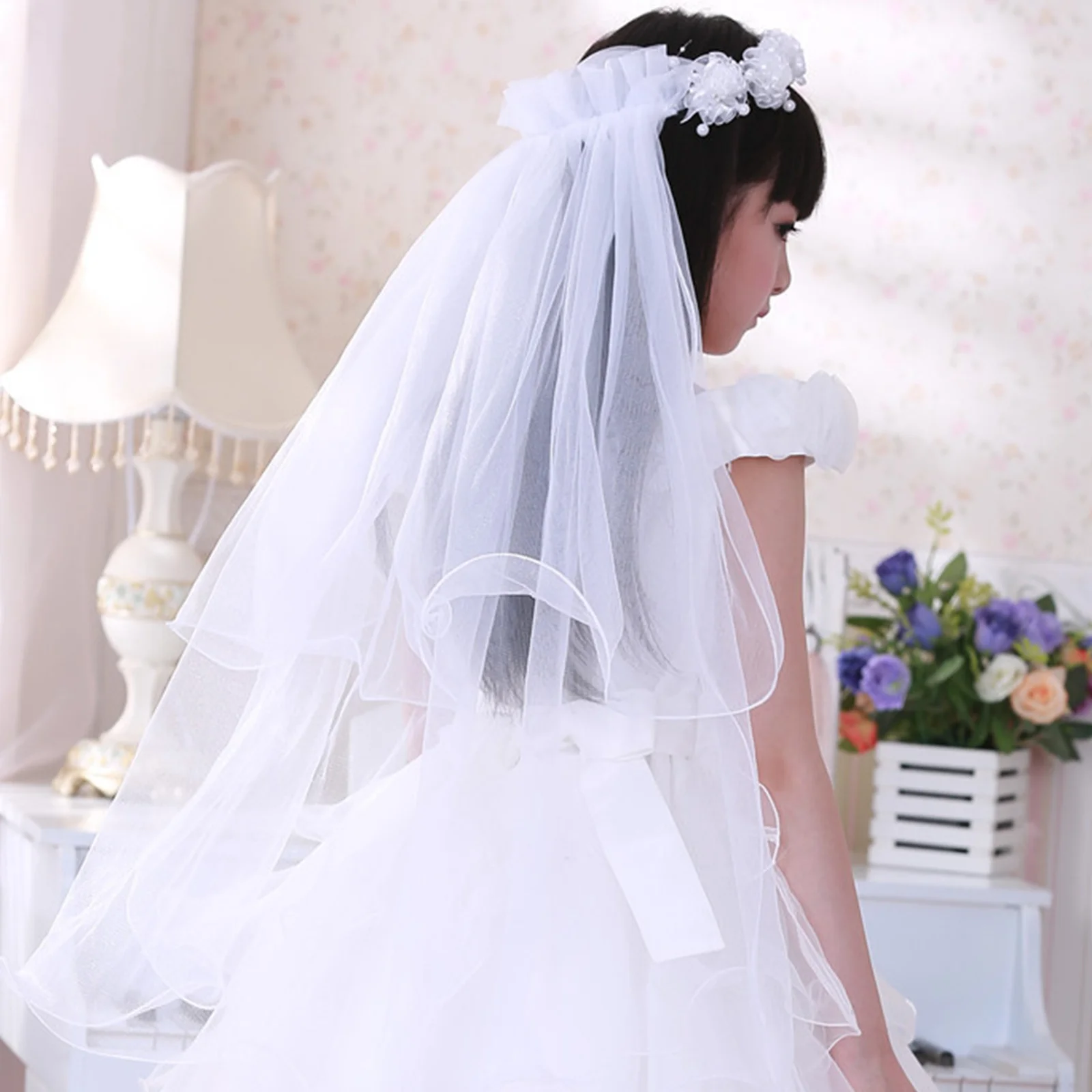 Velo de corona floral para el pelo con cuentas colgantes y flujo de gasa para bodas, festivales, fiestas, niña de las flores blanca de dos capas